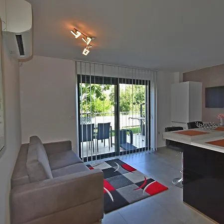 Seaside With A Swimming Pool Novigrad - 25255 Novigrad Istria