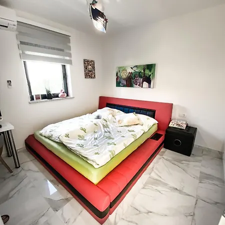 Seaside With A Swimming Pool Novigrad - 25255 아파트 *